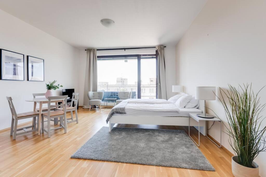 Jt'S Apartments Korunni Str. プラハ エクステリア 写真