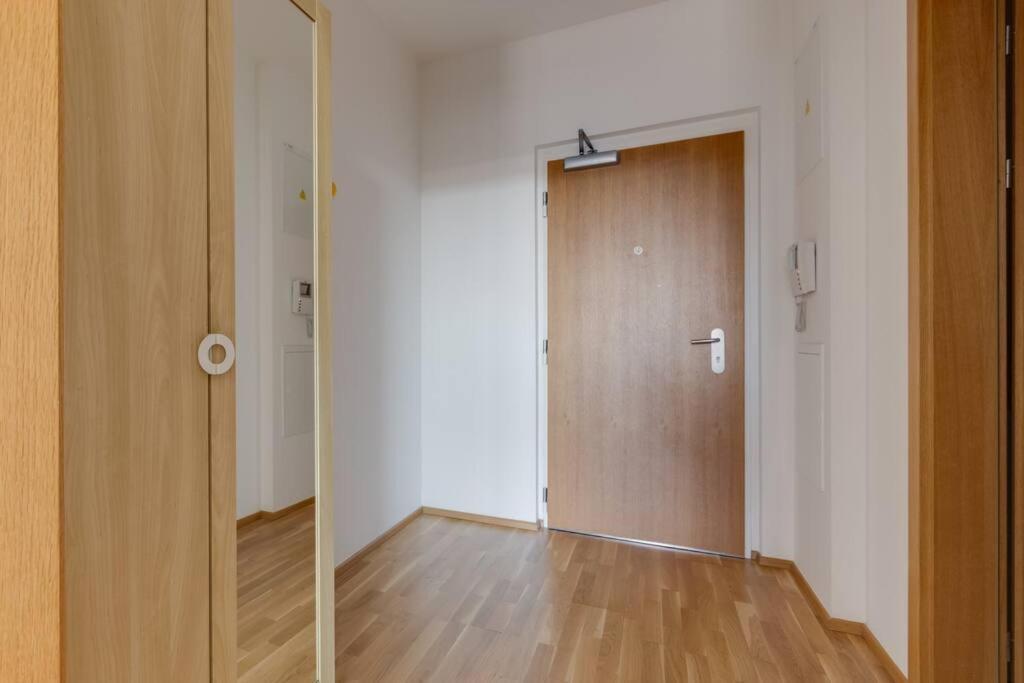 Jt'S Apartments Korunni Str. プラハ エクステリア 写真